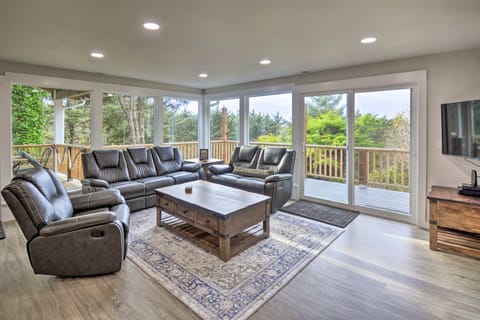 Coastal Washington Getaway: Walk to Beach! House in Copalis Beach