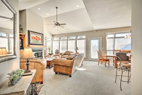 Home w/ Deck Near Lake Avalon, Boat Ramp + Golf! House in Bella Vista