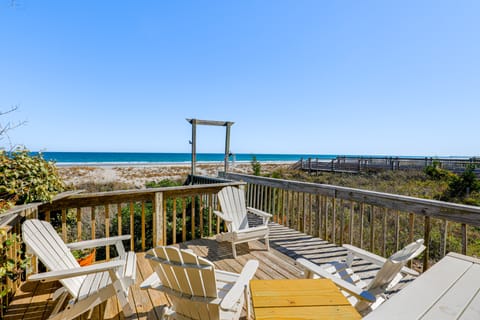 Oceanfront Gem w/ Rooftop Deck: Steps to Sand House in Topsail Beach