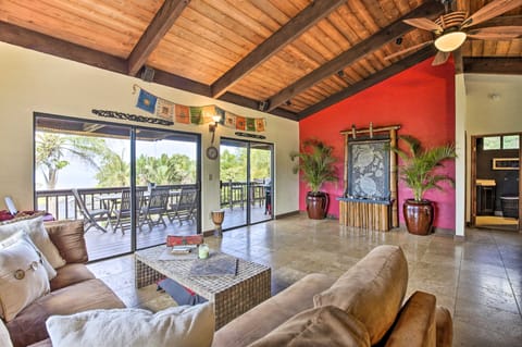 30-Day Stay at Kailua-Kona House w/ Hot Tub! House in Kalaoa