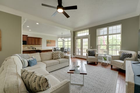 4 Mi to Branson Landing: Huge Home w/ Game Room! House in Branson