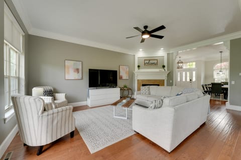 4 Mi to Branson Landing: Huge Home w/ Game Room! House in Branson