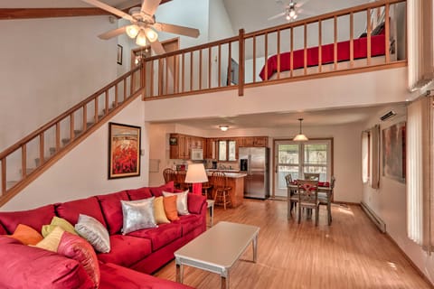 7 Mi to Big Boulder Mountain: Poconos Escape! House in Tunkhannock Township