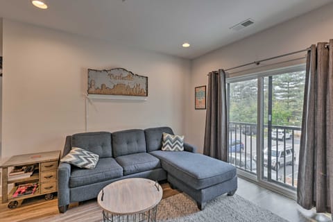 Modern Nashville Condo: 7 Mi to Downtown! Apartment in East Nashville