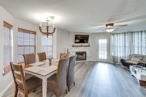 Townhome Near Lake Hamilton & Race Track! Apartment in Hot Springs