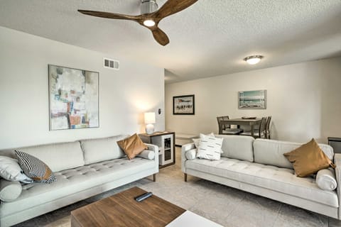 Jupiter Bay Condo w/ Pool < Half Mile to Beach! Apartment in Jupiter