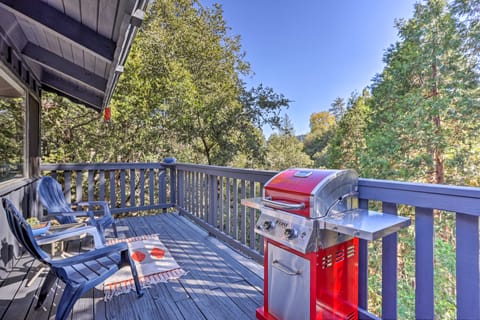 Modern & Unique Cabin with Deck by Lake Gregory! House in Crestline