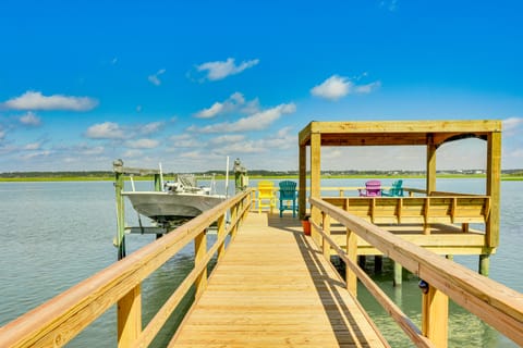 'Reel Blessed' Topsail Beach Home w/ Private Dock! House in Topsail Beach