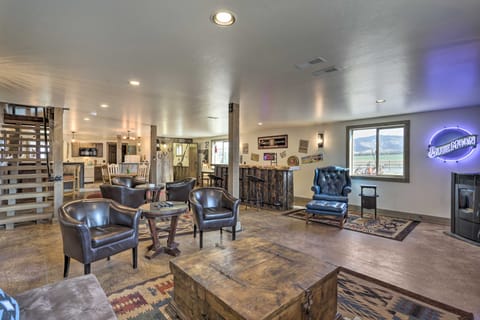 Montrose Barndominium on 7 Acres with Views! House in Colorado
