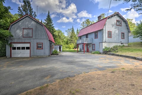 All-Season Sanctuary: Steps to Moosehead Lake House in Greenville Junction