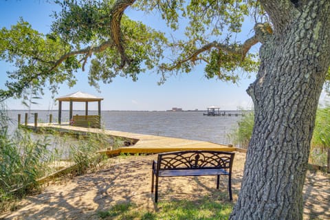 Historic Biloxi Bay Cottage w/ Beautiful View Cottage in Ocean Springs