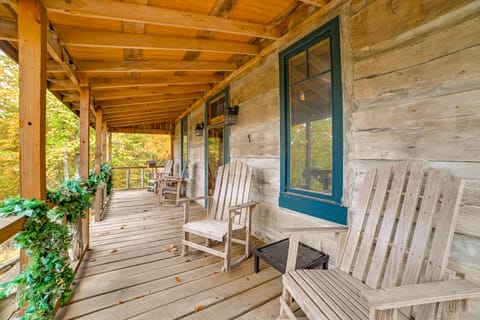 Kentucky Lake Views: Cozy Cabin in Waverly! House in Tennessee