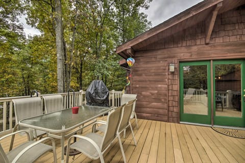 Deck w/ Private Hot Tub: James Creek Cabin Cottage in Raystown Lake