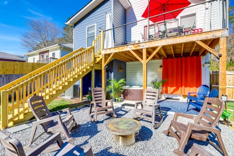 Hot Tub & Fire Pit: Chic Asheville Oasis House in Asheville