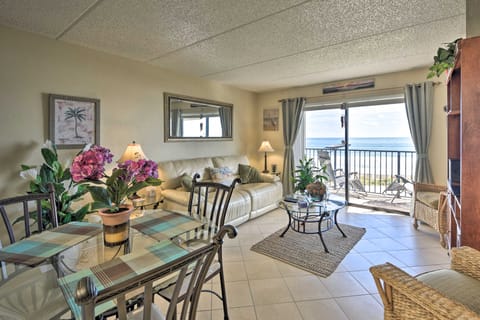 Ormond Beach Condo w/ Balcony & Views Apartment in Ormond By The Sea