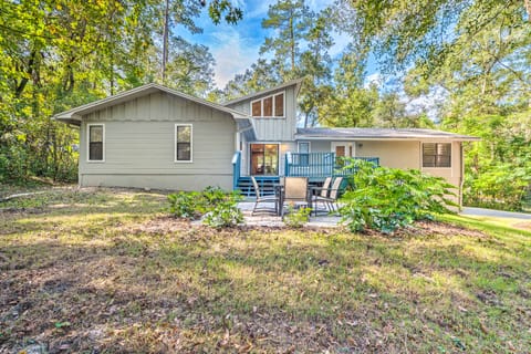Walk to UF: Remodeled Family Home w/ Patio! House in Gainesville