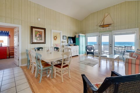 Peaceful 'Cottage By The Sea' Oceanfront Home! House in Topsail Beach