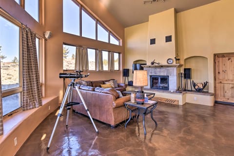 Luxe Twin Lakes House w/ Mountain & Lake Views! House in Colorado