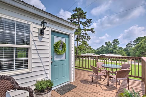 Idyllic Getaway w/ Deck ~ 4 Mi to Dtwn Athens House in Athens