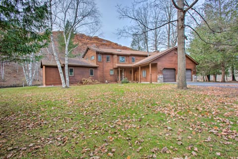 Riverfront Manton Cabin w/ Pool Table & Fire Pit! House in Michigan