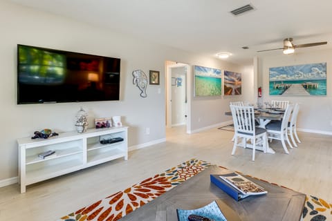 Indian Rocks Beach Home - 2 Blocks to Beach! House in Indian Rocks Beach