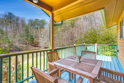 Murphy Cabin w/ Deck, Grill & Private Pond! House in Tennessee
