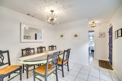 Satellite Beach Townhome w/ Patios: 2 Mi to Beach Apartment in Indian Harbour Beach