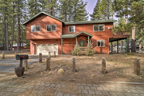 Lakeside Tahoe Getaway - Ski, Hike & Swim! House in Al Tahoe