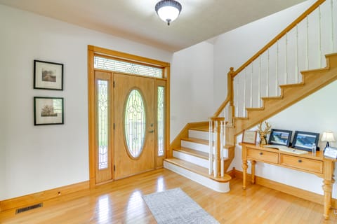 Lake Cumberland Retreat w/ Deck & Views! House in Lake Cumberland