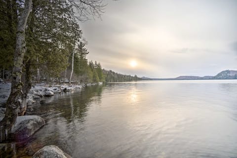 Hike, Ski & Swim: Luxury Cabin on Silver Lake! House in Adirondack Mountains
