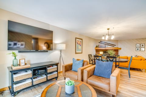 Steps to Chairlift: Breckenridge Condo w/ Hot Tubs Apartment in Breckenridge