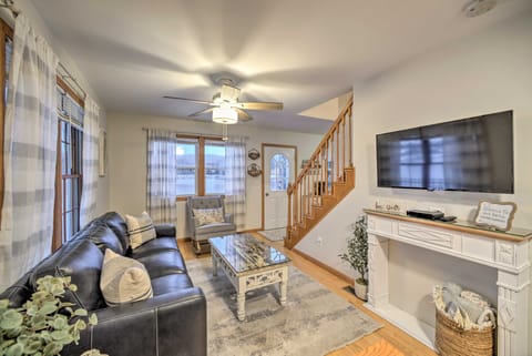 Lake Luzerne Home w/ Fire Pit on Hudson River House in Corinth