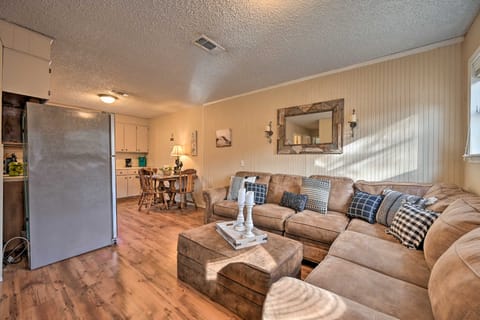 'Hidden Oaks' Broken Bow Vacation Rental, Pets OK! Cottage in Broken Bow