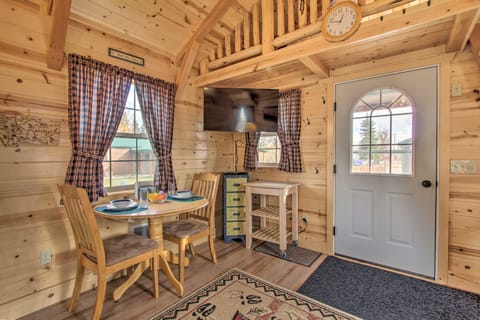 Cozy Augusta Cabin w/ Grill - Walk to Main St House in Idaho