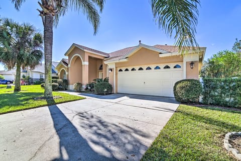 12 Miles to Disney: Clermont Villa w/ Heated Pool Villa in Four Corners