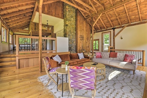 Charming Waitsfield Escape: 10 Mi to Sugarbush! House in Waitsfield