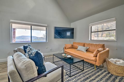 Spacious Family Home on the Water + Boat Dock House in Texas