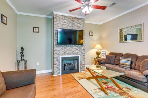 3 Blocks to Streetcar: Spacious NOLA Retreat! House in New Orleans