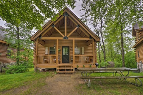 Cozy Retreat w/ Porch & Double JJ Resort Access! House in Wisconsin