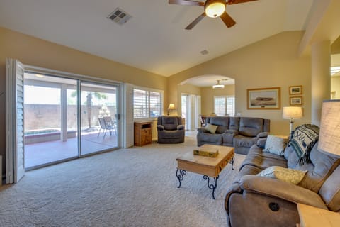 065870: 'Bella Vista' 3 BR Hideaway Near Coachella House in Bermuda Dunes