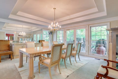 3 Mi to Roswell Riverwalk: Spacious Getaway! House in Roswell