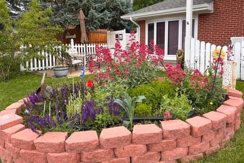 Private Yard + Patio: Denver Area Home! House in Northglenn