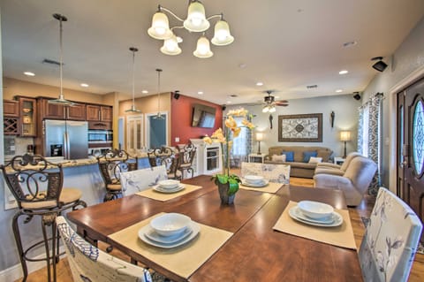 Waveland Family House, 4-Minute Drive to the Beach House in Waveland