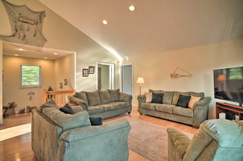 Caryville Home w/ Private Dock & Norris Lake Views House in Caryville