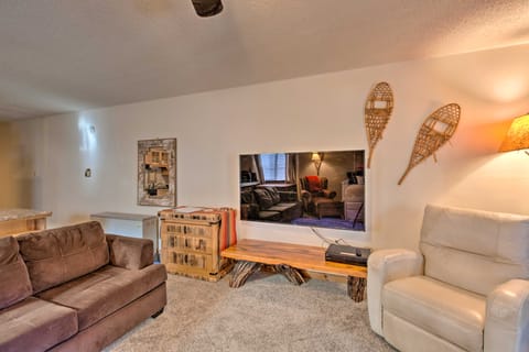 Angel Fire Mtn Escape: Walk to Chile Express Lift! Apartment in Angel Fire