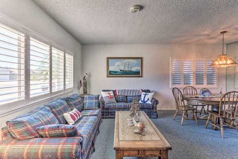 Wine Country Oasis w/ Waterfront Terrace & Dock! House in Clearlake Oaks