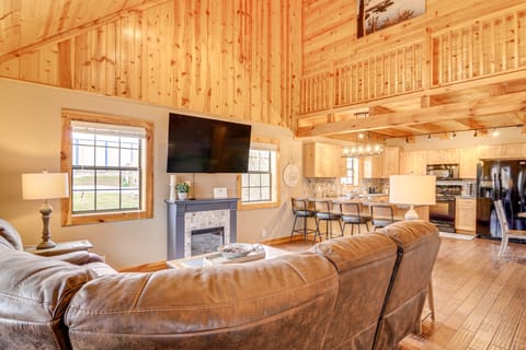 Modern Cabin w/ Grill Near Golf & Bass Fishing! House in Kentucky