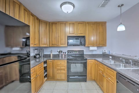 Tidy Tallahassee Townhome ~ 7 Mi to Downtown! Apartment in Tallahassee