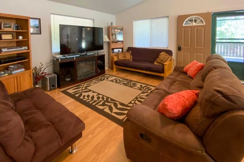 Private 2-Acre Retreat w/ MTN Views, Walk to River House in Idaho