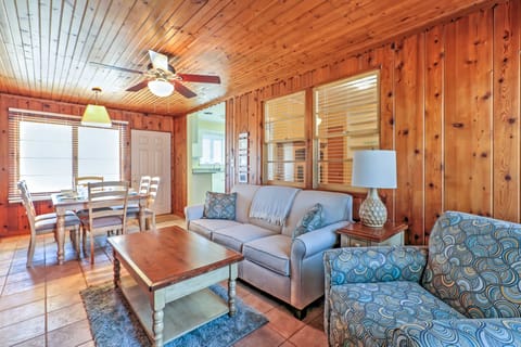 Williams Bay Retreat: Walk to Lake Geneva & Town! House in Williams Bay